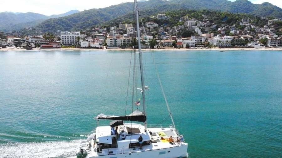 Vacation Rental Guests: How to Add a Private Yacht Day to Your Puerto Vallarta Stay